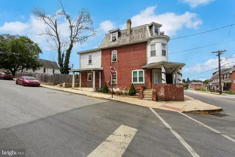 222 Bradford Ave, Downingtown, PA 19335