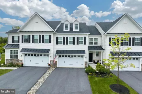 427 Lee Pl, Exton, PA 19341 photo 1
