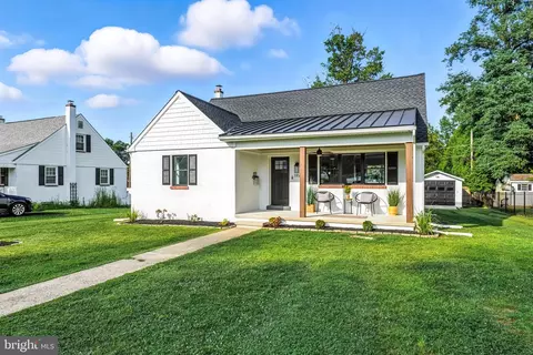 107 Greenview Dr, West Chester, PA 19382