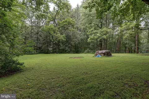 5 Queen Ln # A, Landenberg, PA 19350