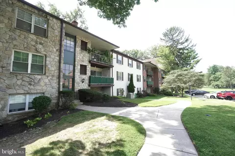 218 Drummers Ln #218, Wayne, PA 19087 photo 3