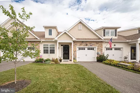 231 Rose View Dr, West Grove, PA 19390