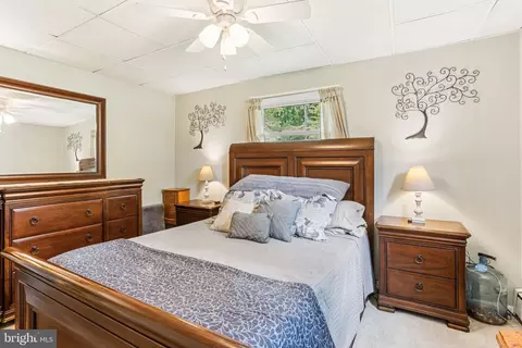Bedroom - 156 Valleyview Dr, Exton, PA 19341 photo 2 of 5