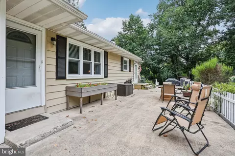 Exterior - 156 Valleyview Dr, Exton, PA 19341 photo 2 of 5