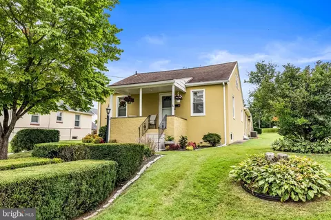 810 Montgomery Ave, Phoenixville, PA 19460