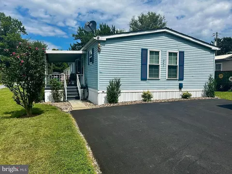 245 Davey Dr, Elverson, PA 19520
