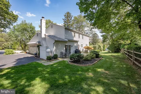 Exterior - 681 Fernfield Cir, Wayne, PA 19087 photo 4 of 12