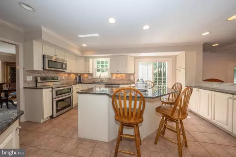 Kitchen - 681 Fernfield Cir, Wayne, PA 19087 photo 1 of 2