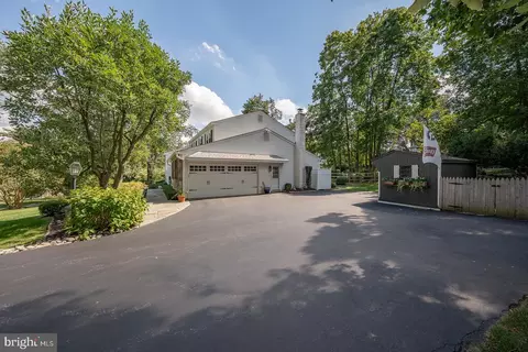 Exterior - 681 Fernfield Cir, Wayne, PA 19087 photo 11 of 12