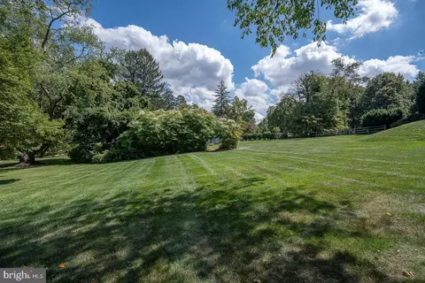 Exterior - 681 Fernfield Cir, Wayne, PA 19087 photo 9 of 12