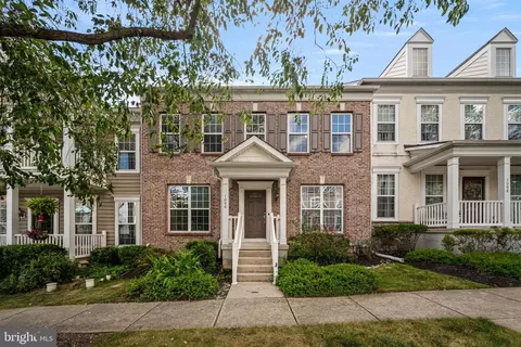 1006 Fisher St, Chester Springs, PA 19425