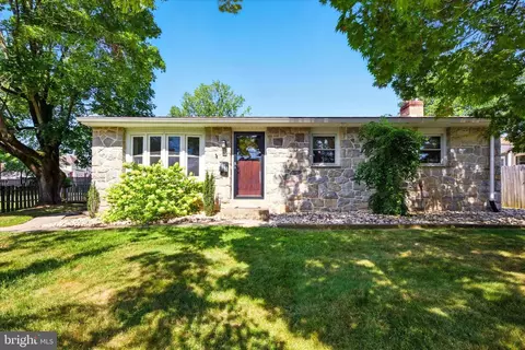 323 Pikeland Ave, Spring City, PA 19475
