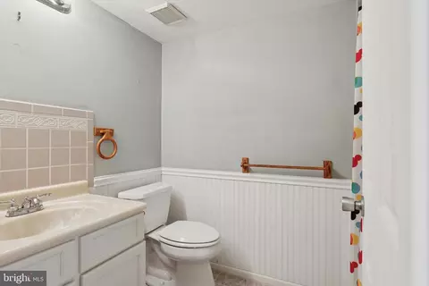 Bath - 612 Washington #12, Wayne, PA 19087 photo 1 of 1