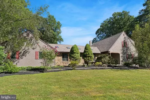 113 Risbon Rd, Honey Brook, PA 19344