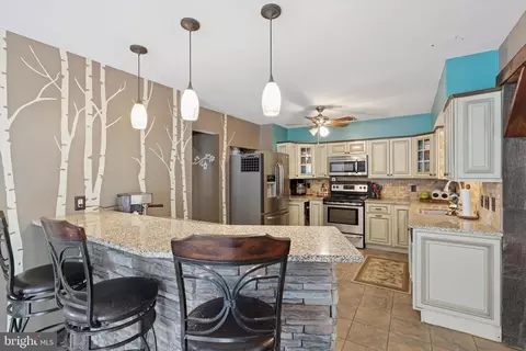 Kitchen - 714 Ridge Rd, Pottstown, PA 19465 photo 2 of 3