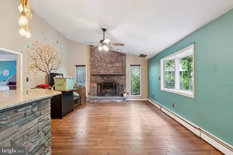 Living - 714 Ridge Rd, Pottstown, PA 19465 photo 1 of 2