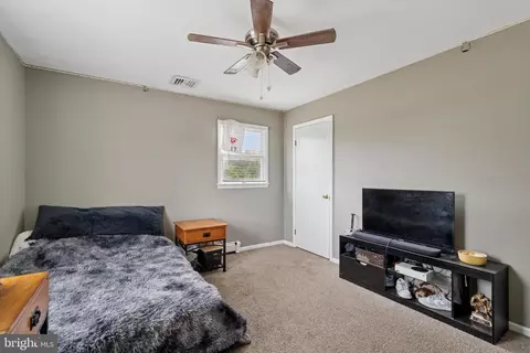 Bedroom - 714 Ridge Rd, Pottstown, PA 19465 photo 2 of 2