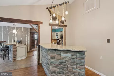 Entry Way - 714 Ridge Rd, Pottstown, PA 19465 photo 2 of 4