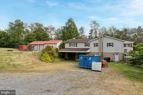 Exterior - 714 Ridge Rd, Pottstown, PA 19465 photo 2 of 2