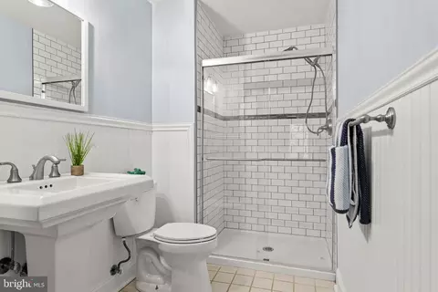Bath - 106 Bernard Ct, Chesterbrook, PA 19087 photo 2 of 5