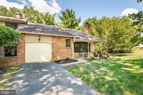 Exterior - 106 Bernard Ct, Chesterbrook, PA 19087 photo 2 of 4