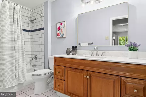 Bath - 106 Bernard Ct, Chesterbrook, PA 19087 photo 4 of 5