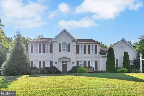 14 Blue Spruce Dr, Honey Brook, PA 19344