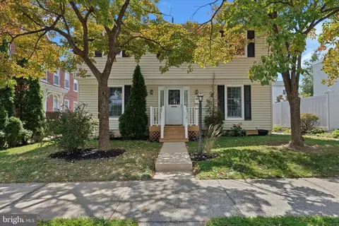 142 Washington Ave, Phoenixville, PA 19460