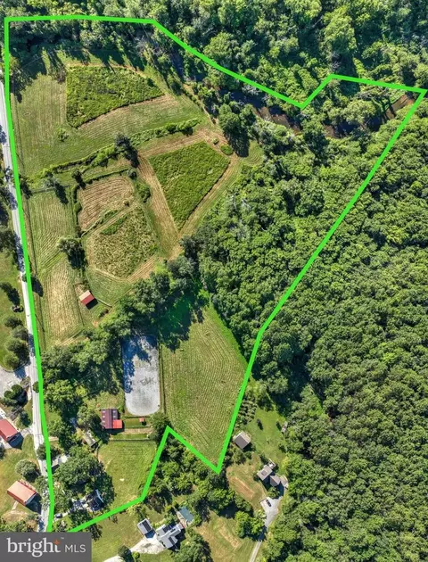 128 Brandamore Rd, Honey Brook, PA 19344
