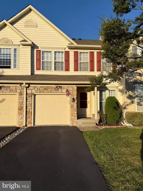 136 N Savanna Dr, Pottstown, PA 19465