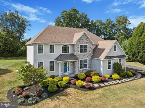 150 Horseshoe Ln, Pottstown, PA 19465