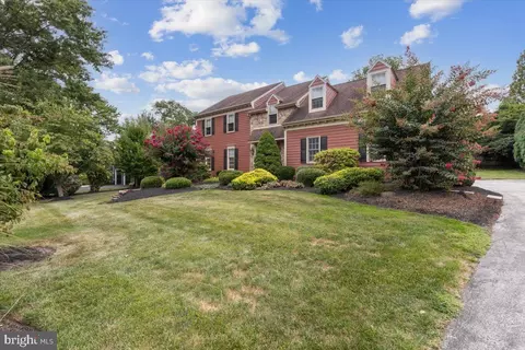 60 Guilford Cir, Phoenixville, PA 19460