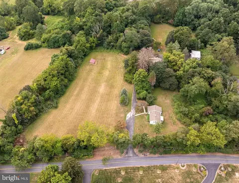 120 Diamond Rock Rd, Phoenixville, PA 19460