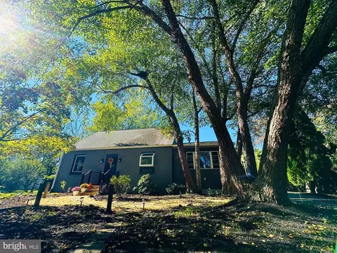 1018 Hares Hill Rd, Phoenixville, PA 19460