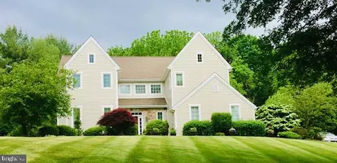 210 Falcon Dr, Kennett Square, PA 19348