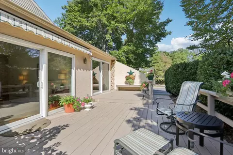 Exterior - 33 Wingstone Ln, Devon, PA 19333 photo 4 of 5