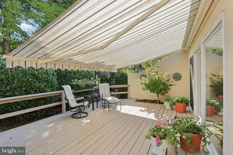 Exterior - 33 Wingstone Ln, Devon, PA 19333 photo 2 of 5