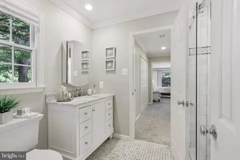 Bath - 33 Wingstone Ln, Devon, PA 19333 photo 1 of 3