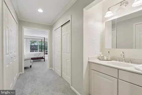 Entry Way - 33 Wingstone Ln, Devon, PA 19333 photo 3 of 7