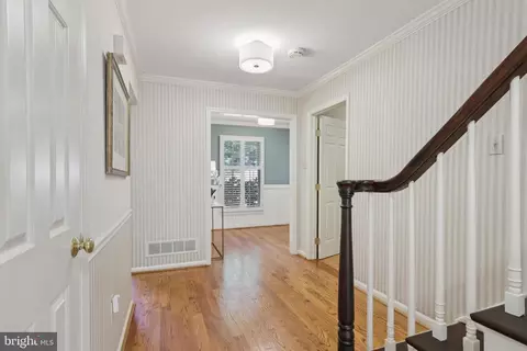 Entry Way - 33 Wingstone Ln, Devon, PA 19333 photo 5 of 7