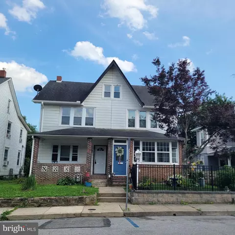 542 Elm St NE, Coatesville, PA 19320