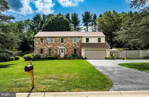 1512 Pennsbury Dr, West Chester, PA 19382