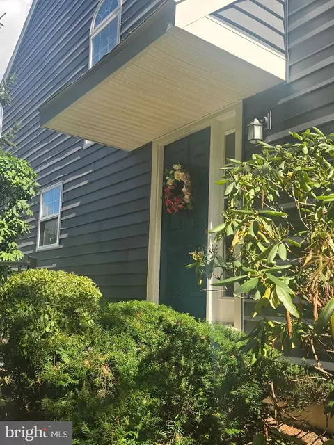 109 Driftwood Ln, Downingtown, PA 19335