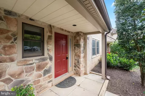 13 Woodstream Dr, Chesterbrook, PA 19087