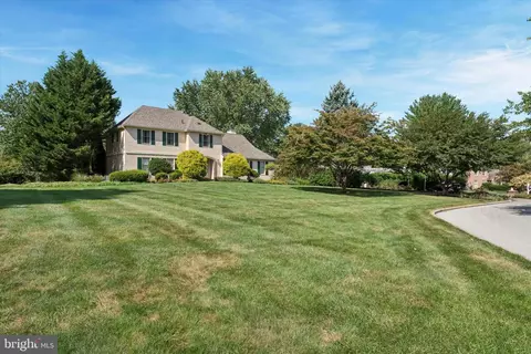 856 Monteith Dr, Wayne, PA 19087 photo 2
