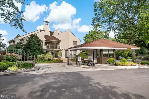 6 Ile Dhuyere #6, Devon, PA 19333 photo 19