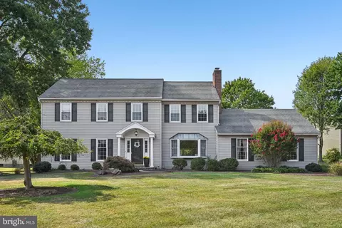 917 Dolphin Dr, Malvern, PA 19355