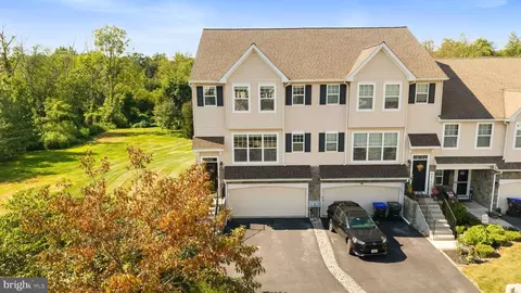 151 Garner Dr, Avondale, PA 19311