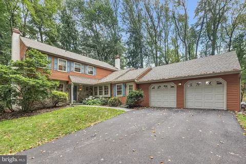 17 Theresa Dr, Malvern, PA 19355