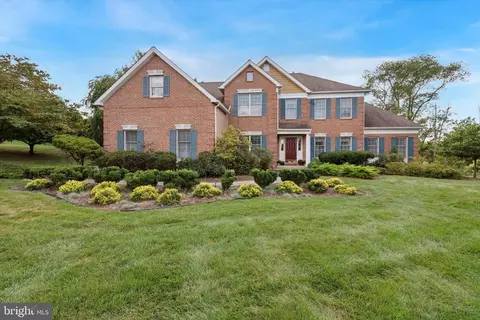 671 Casey Ln, West Chester, PA 19382